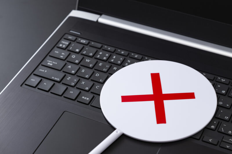 ノートパソコン/マルバツ札