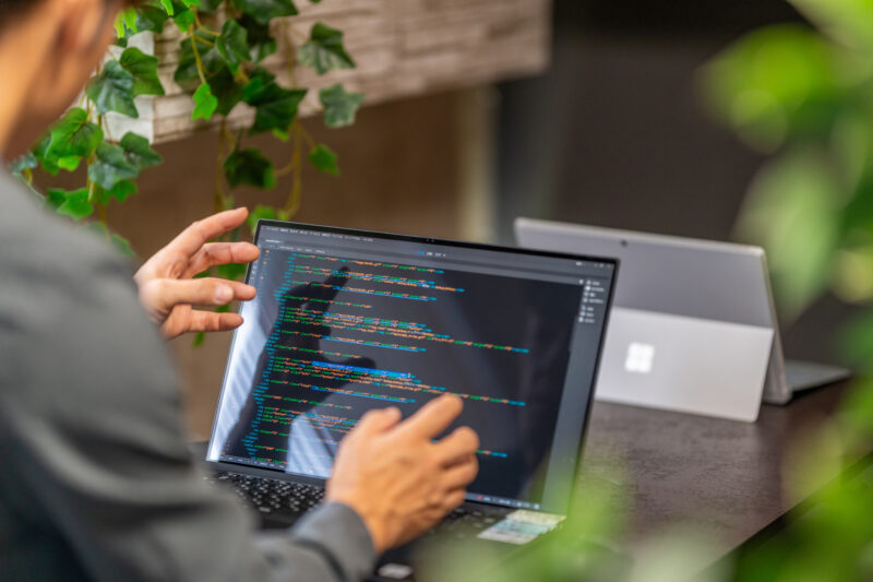 ホームページ制作/サイト制作/パソコン